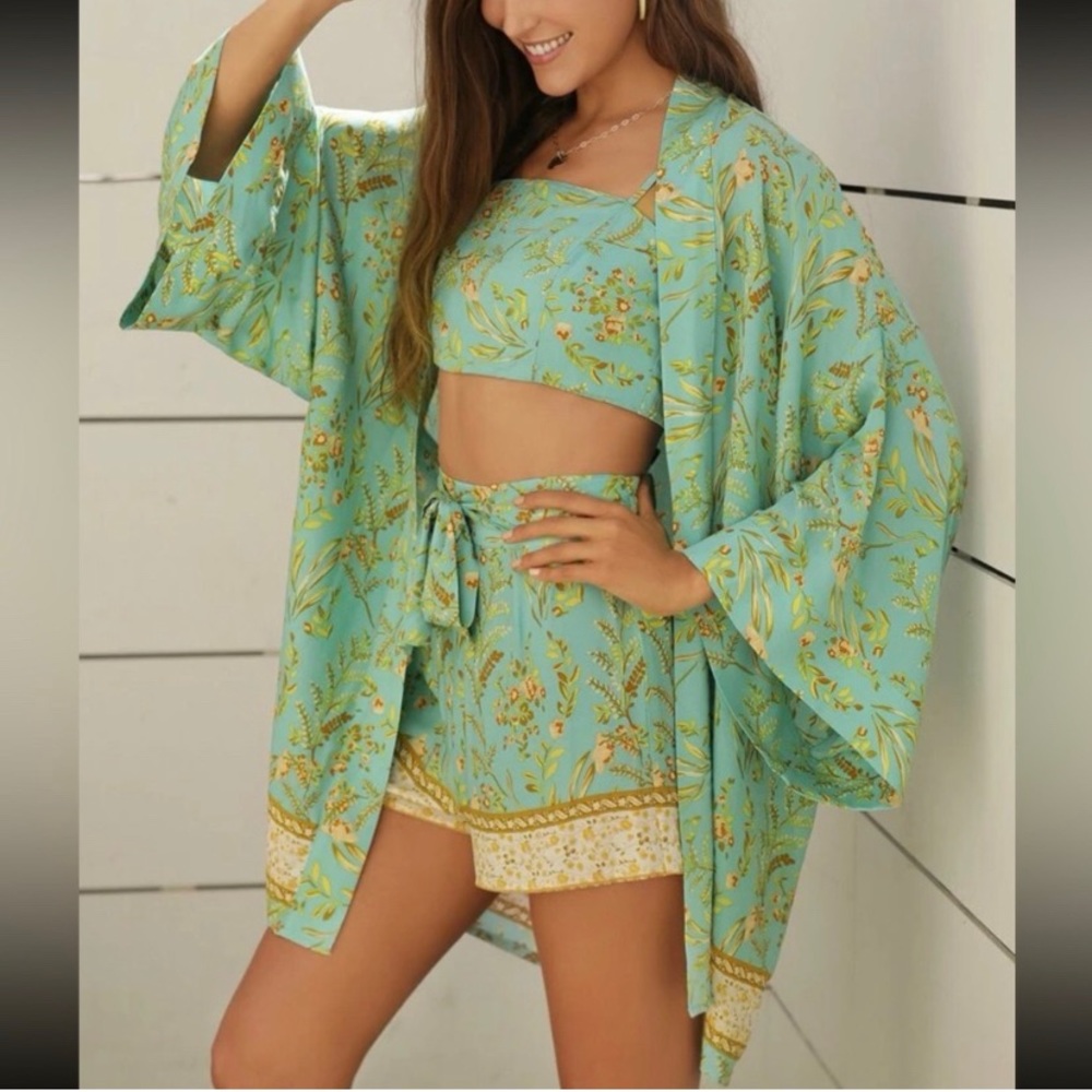 NWOT Boho Vacay Three Piece Tropical Set